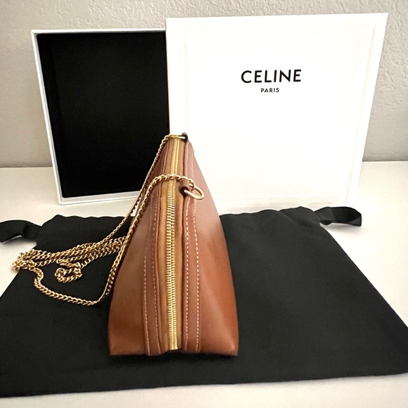 CELINE CLUTCH ON CHAIN CUIR TRIOMPHE IN SMOOTH CALFSKIN
TAN - Picture 4 of 10